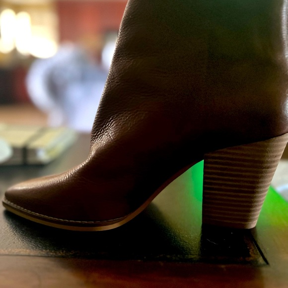 Lucky brand Adalan brown leather high heels bootie ankle boot size 9 - Picture 2 of 6